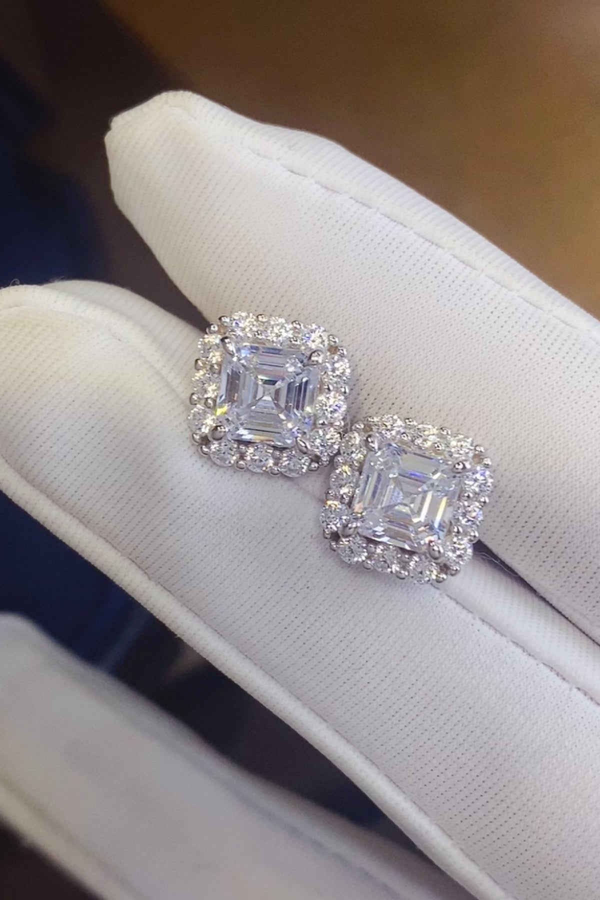 2 Carat Moissanite 925 Sterling Silver Stud Earrings.